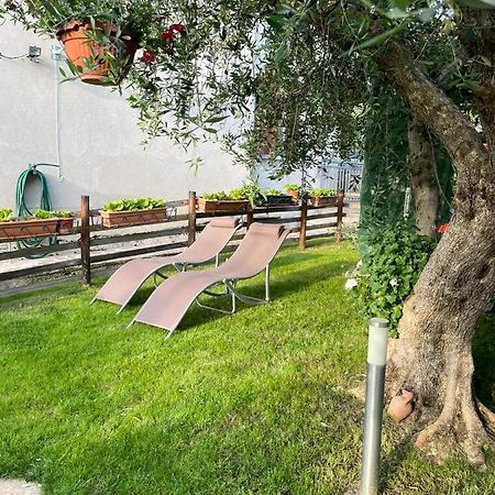 Casa Vacanze Collina Del Lago Pastrengo Exteriör bild