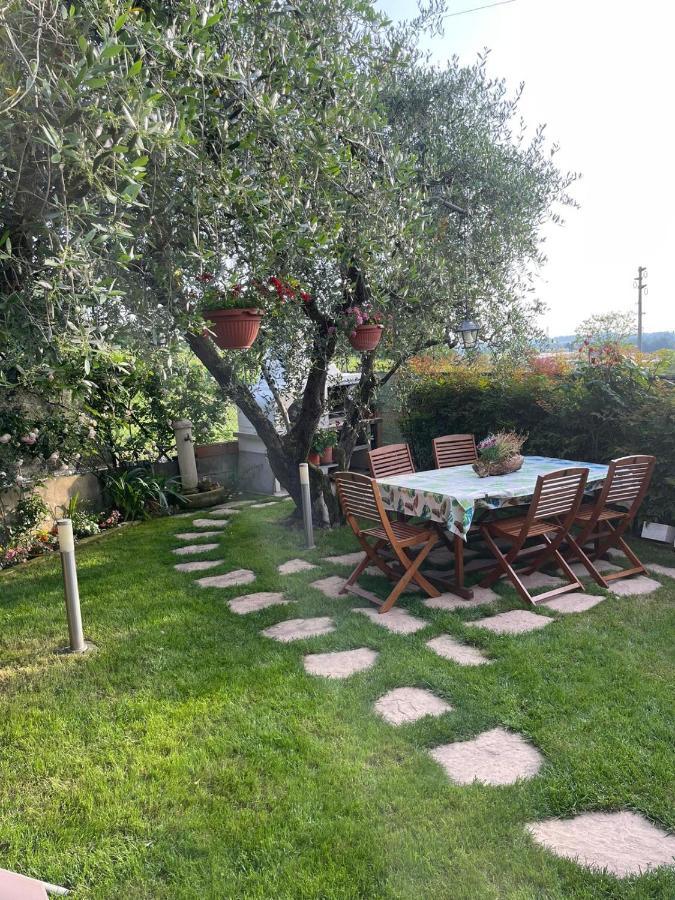 Casa Vacanze Collina Del Lago Pastrengo Exteriör bild